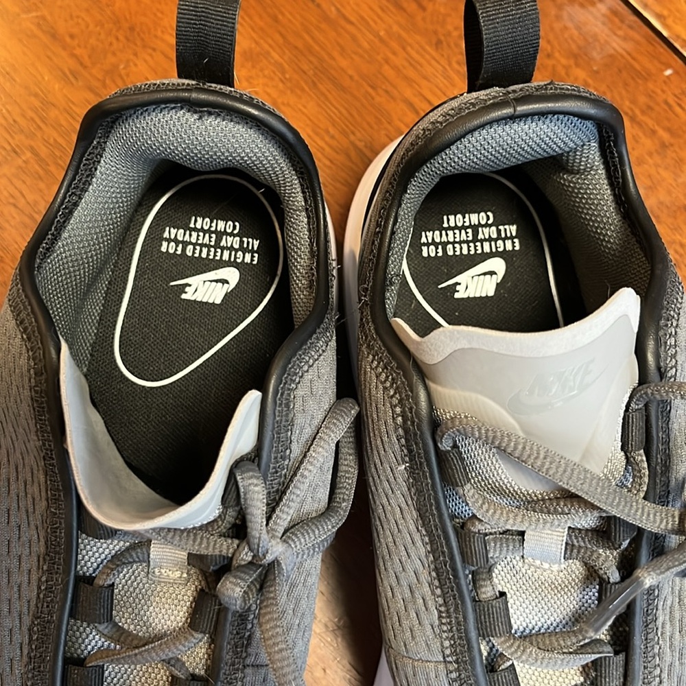 Nike Air Max Gray and Blue Athletic Shoe - Picture 6 of 7